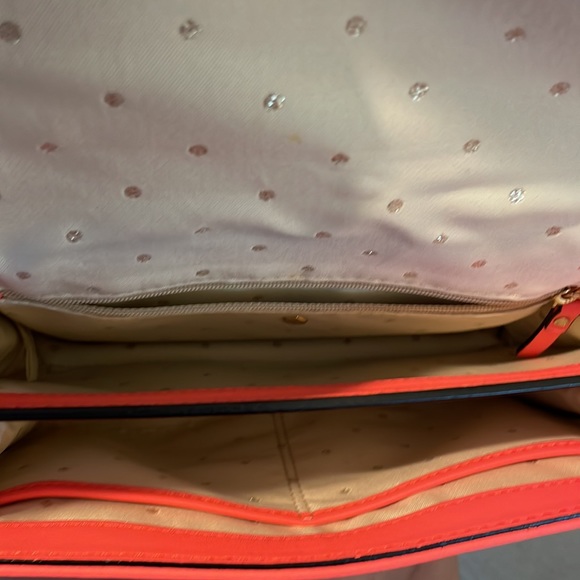 Coral Kate spade gold chain link purse - Picture 4 of 9